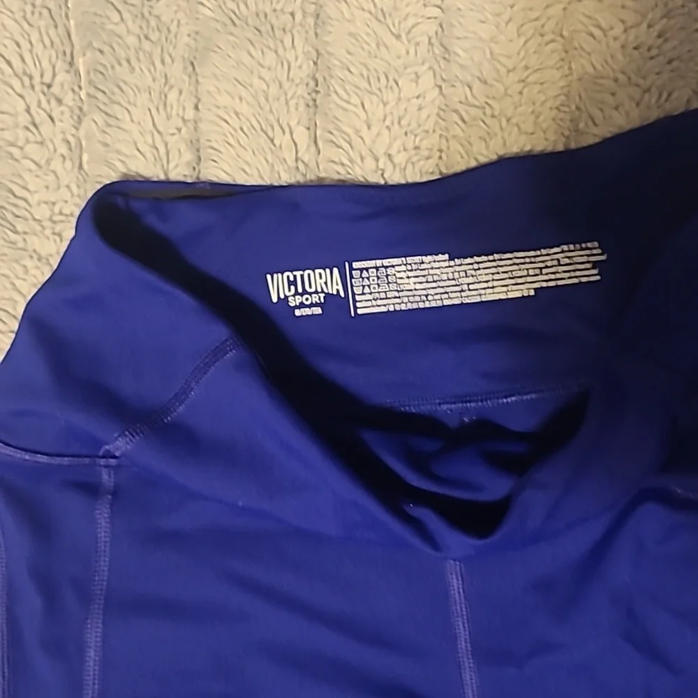 Victoria's Secret Knock Out Workout Tights Medium - Picture 3 of 3